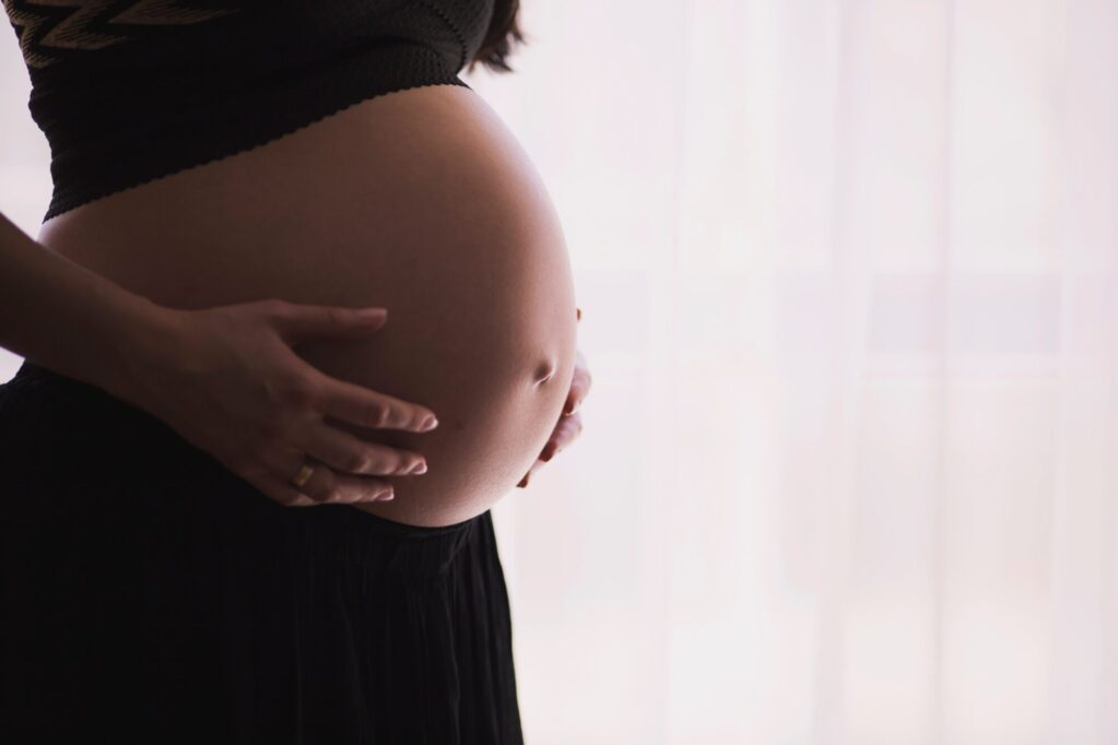 Luna 9 de sarcină (săptămânile 33-36): simptome, analize și călătorii